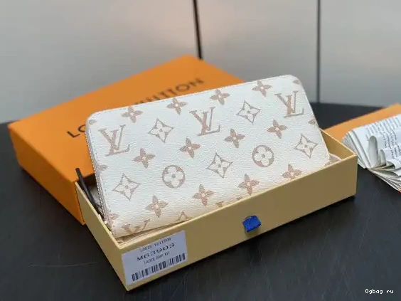 WALLET-19.5*10.5*2.5cm Portefeuille Zippy LOUIS VUITTON 0619